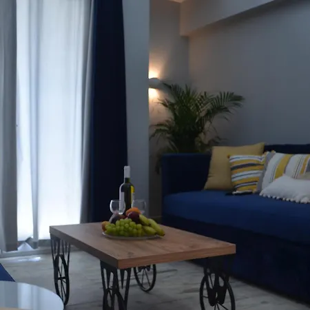 Kastro Luxury And Mezonette Apartahotel 3*